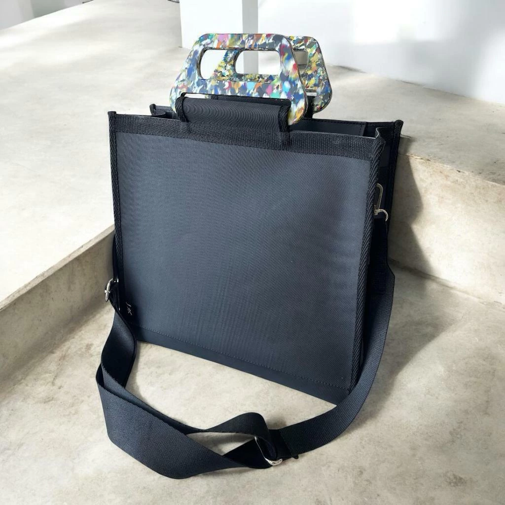 Cartera Valdés "Total Black" Plástico Reciclado 